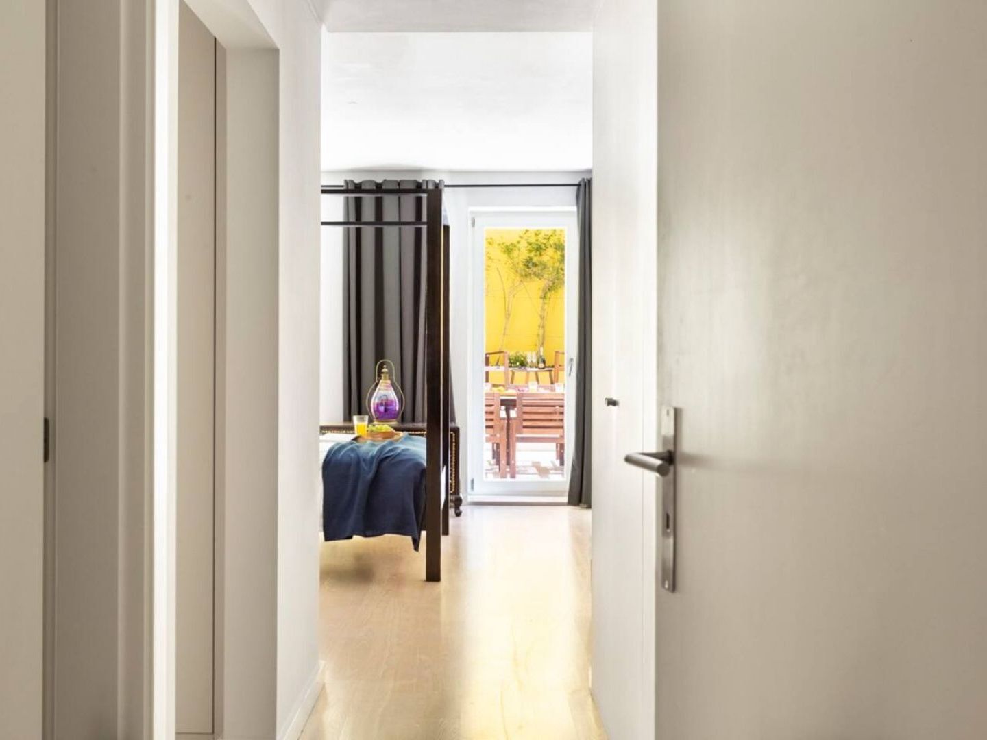 Apartment Altido Bright And Elegant 1br With Workspace And Huge Terrace In Pena, Close By Viewpoint Lissabon
